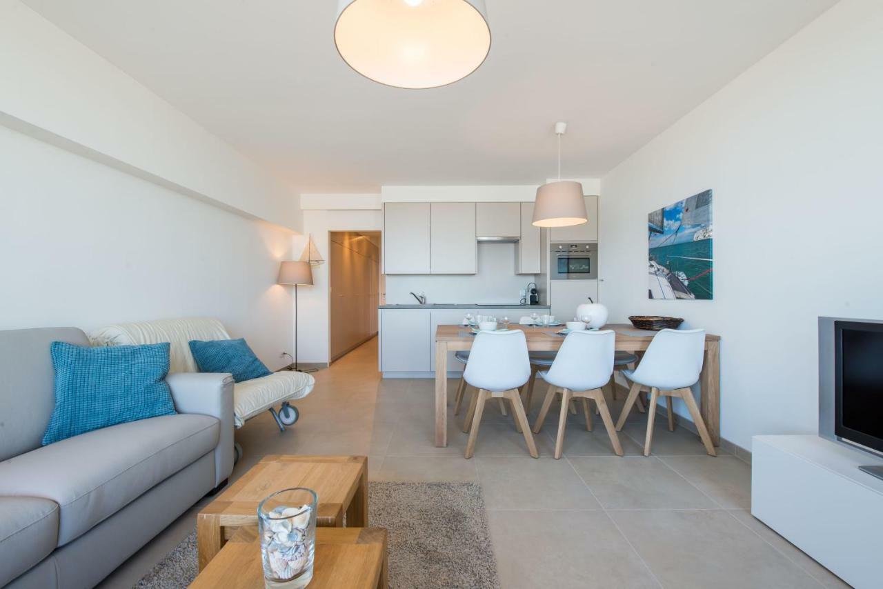 Cosy Studio With Sea View In Ostenda Esterno foto